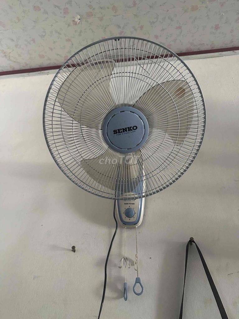 Quạt treo tường Senko TC1626 Trắng, Xanh còn mới. Mua bán Quạt tại Quận Gò Vấp Tp Hồ Chí Minh được đăng bởi ThaoChi hình 1