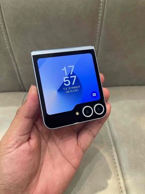 Samsung Z Flip 6 256GB Bạc Đã sử dụng
