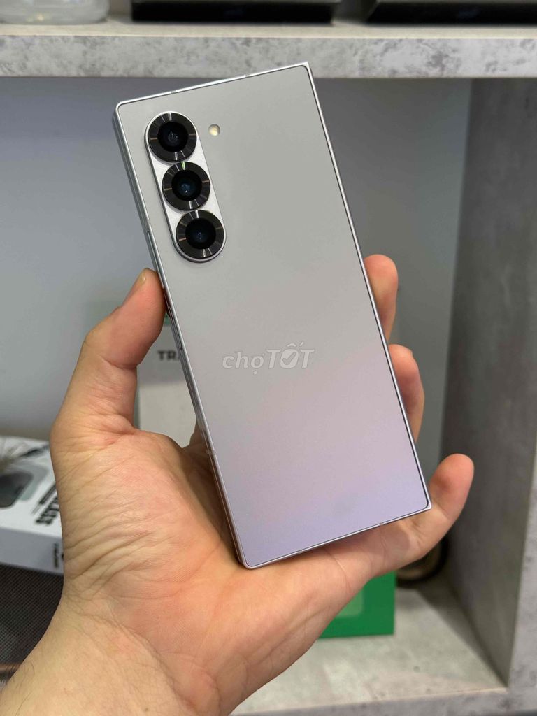 Samsung Fold6 256GB Bạc 2 sim. Mua bán Điện thoại tại Quận 3 Tp Hồ Chí Minh được đăng bởi 2 Hand STORE  hình 1