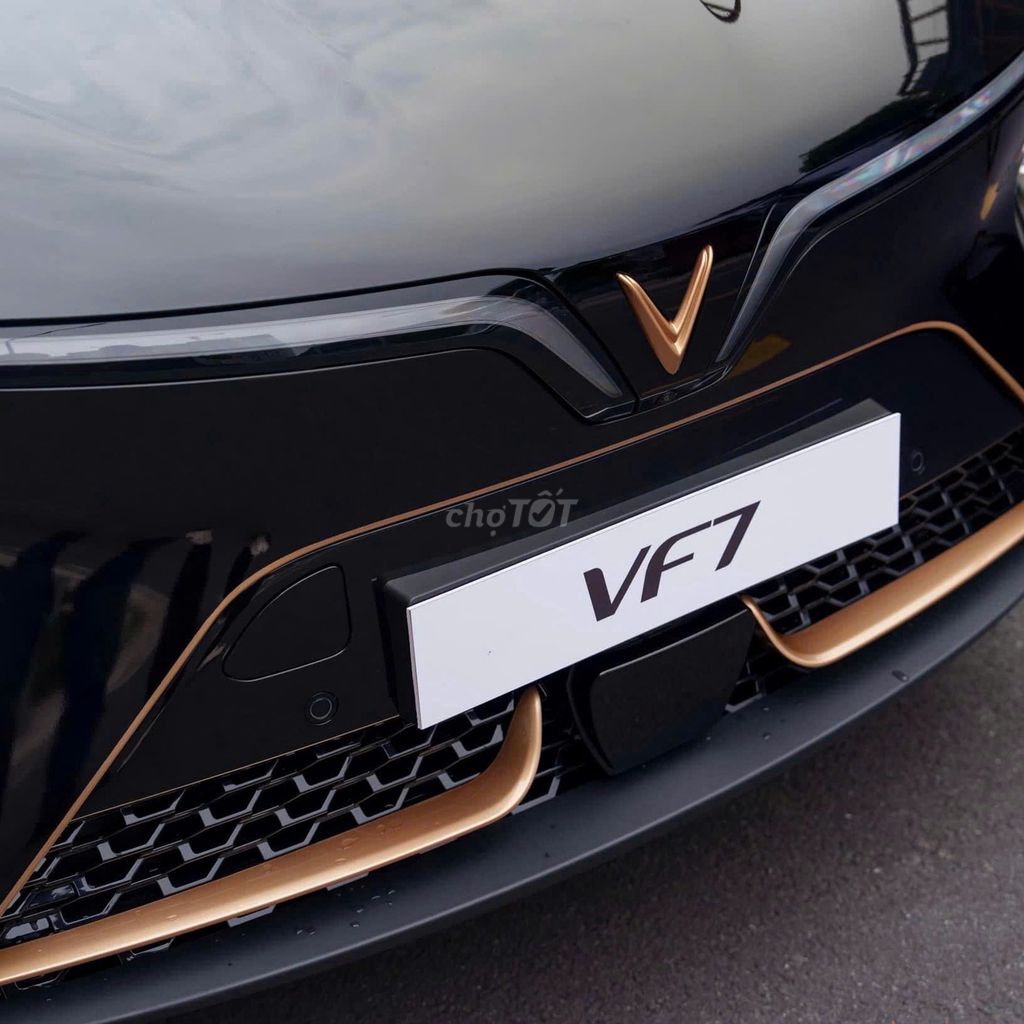 VF7 Dragon 2024 - полная версия - Odo 36 тысяч - очень новая - HCMC