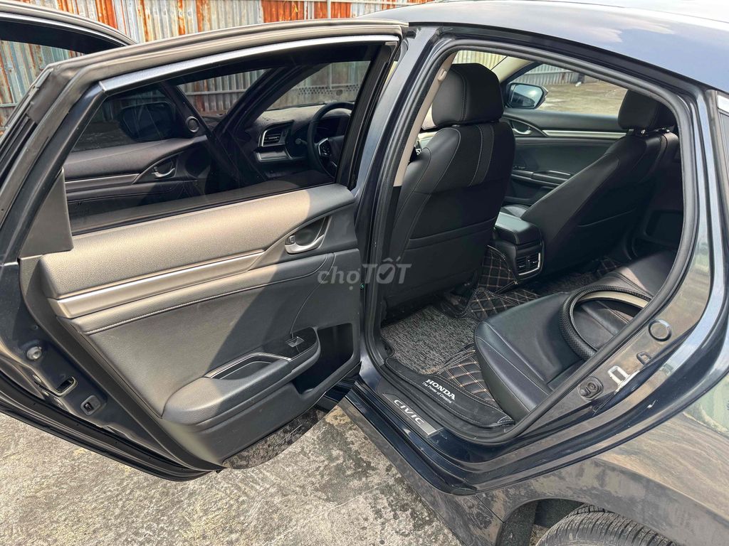 Honda Civic 2019 1.8G  - 72000 km xe cọp. Mua bán Ô tô tại Quận 12 Tp Hồ Chí Minh được đăng bởi chí hình 11