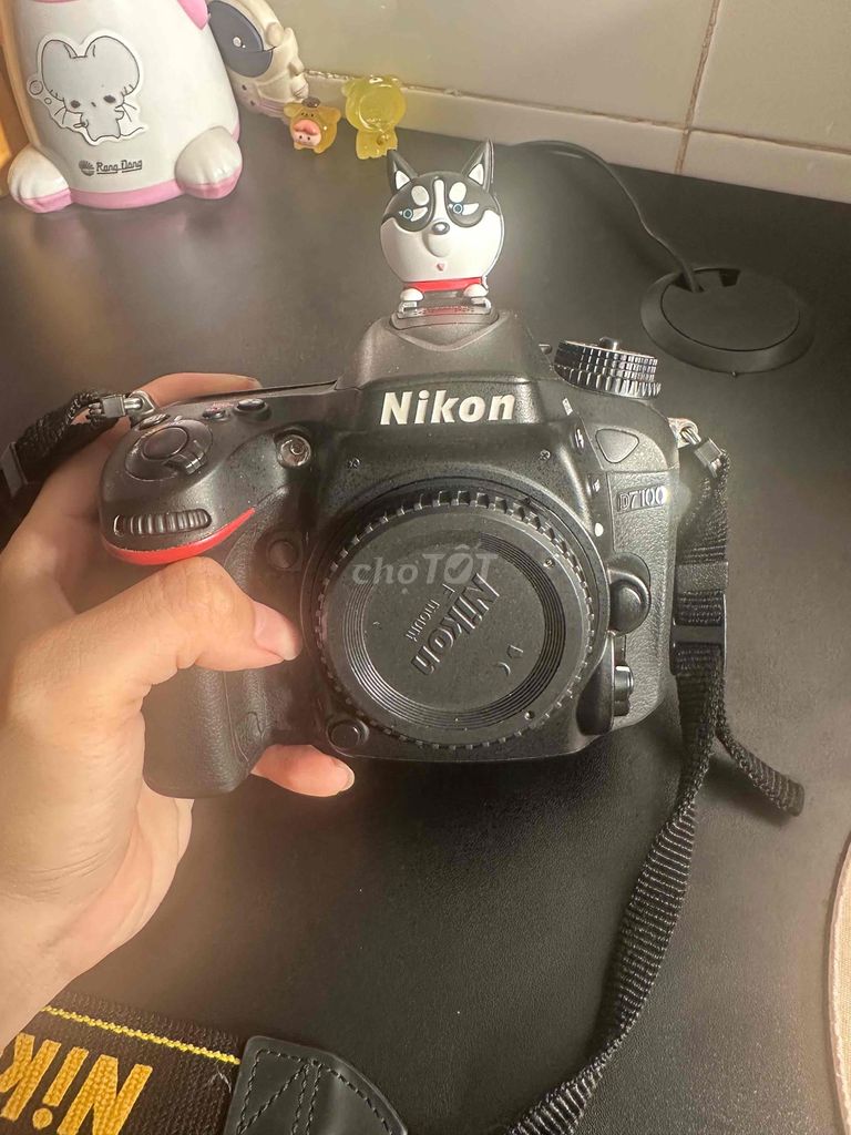 Máy ảnh Nikon D7100 ống kính 18-55mm Đen kèm cả bo. Mua bán Máy ảnh, Máy quay tại Thành phố Thủ Dầu Một Bình Dương được đăng bởi Hau Nguyen hình 1
