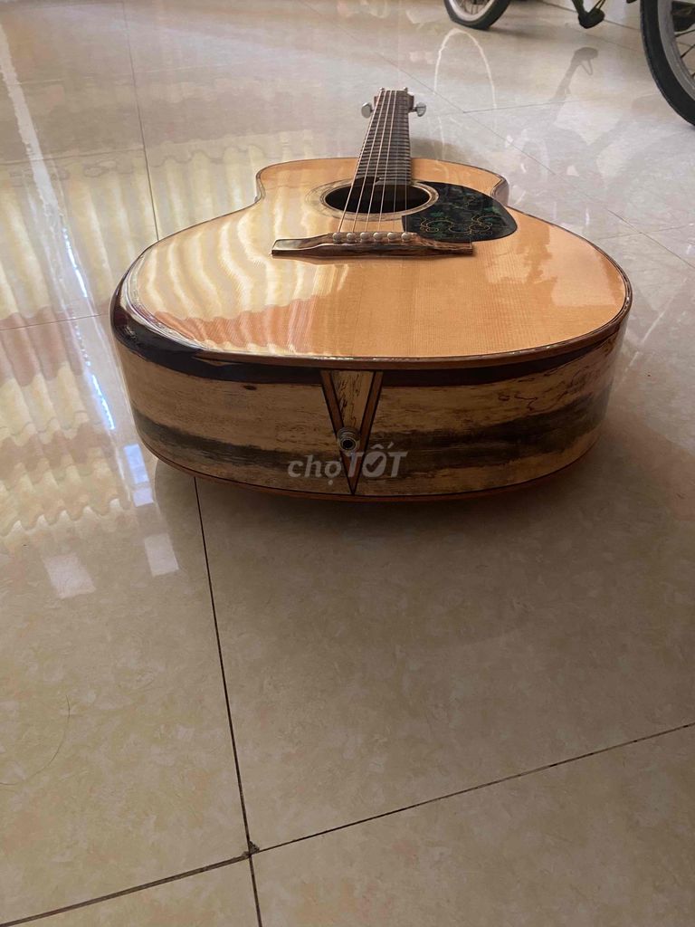 Đàn guitar acoustic custom có EQ Fishman