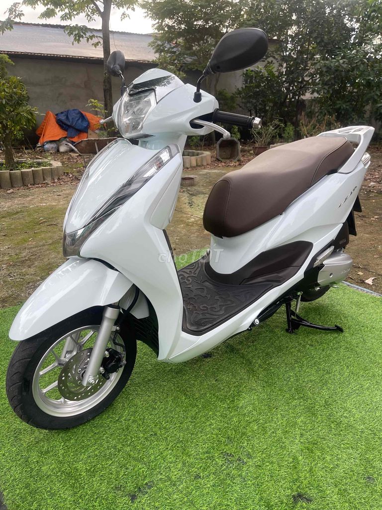 Honda Lead 2018 màu Trắng. Mua bán Xe máy tại Thị xã Phú Mỹ Bà Rịa - Vũng Tàu được đăng bởi Lê  Thanh Hải  hình 4