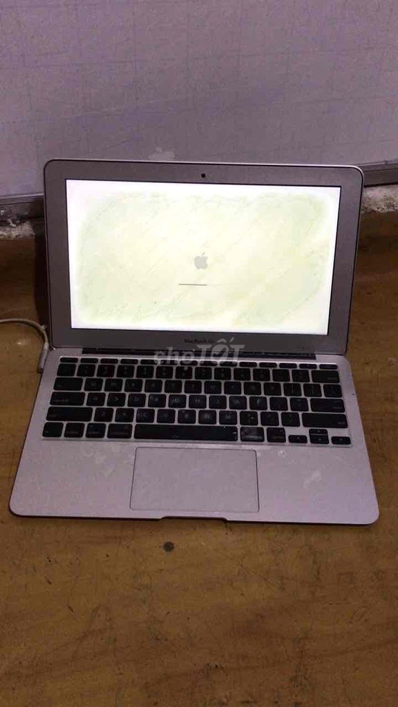 Apple MacBook Air còn xài nhưng Dộp màn hình. Mua bán Laptop tại Quận Gò Vấp Tp Hồ Chí Minh được đăng bởi Phùng Cường hình 1