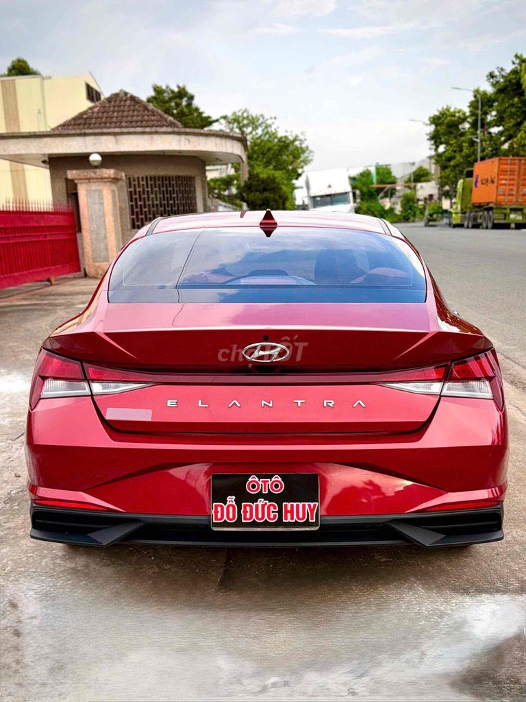 Hyundai Elantra 2022 photo 3