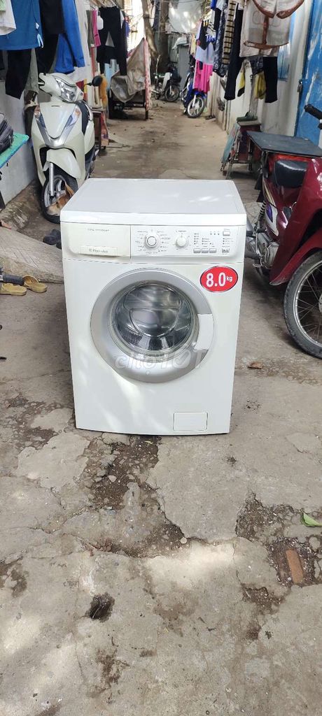 Cần thanh lý máy giặt Electrolux 8kg xài rất OK