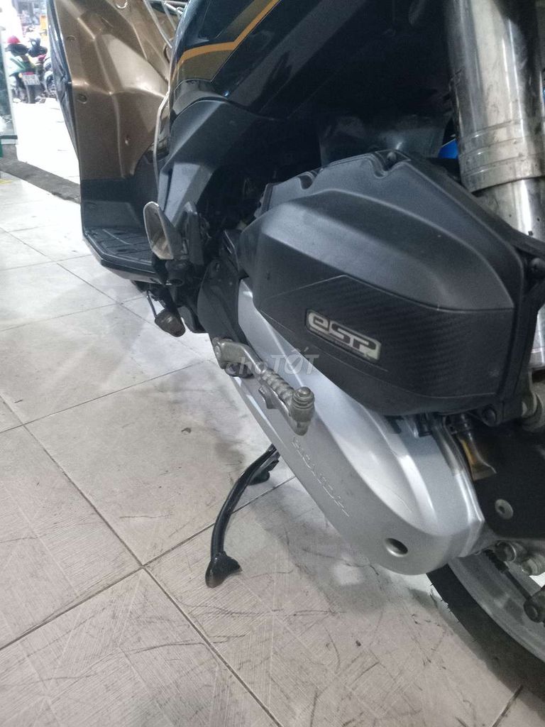 Honda Air Blade Vàng đồng. Mua bán Xe máy tại Quận Bình Tân Tp Hồ Chí Minh được đăng bởi Cường phát  hình 5