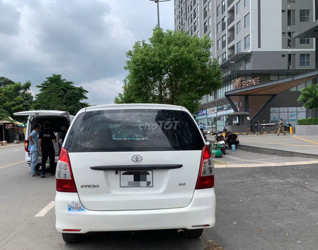 Bán rẻ Toyota Innova 2014 độ fulloptions tuyệtđẹp. Mua bán Ô tô tại Huyện Bình Chánh Tp Hồ Chí Minh được đăng bởi Anh hình 13