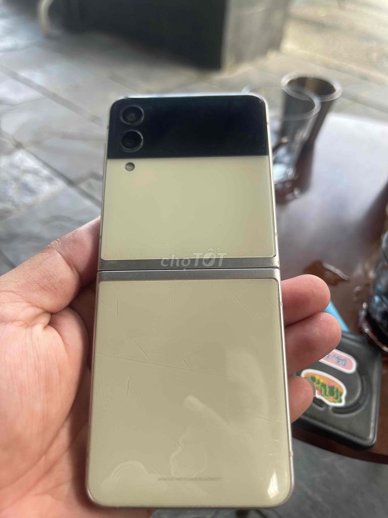 Samsung Galaxy Z Flip3 5G 256GB Trắng. Mua bán Điện thoại tại Quận Ngũ Hành Sơn Đà Nẵng được đăng bởi Phúc Thái hình 1