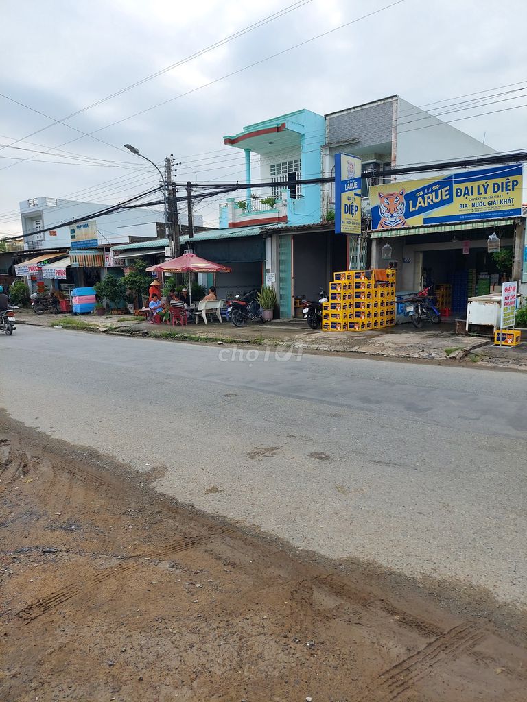 Cho thuê nhà tole nguyên căn mặt tiền chợ p7, Tân An