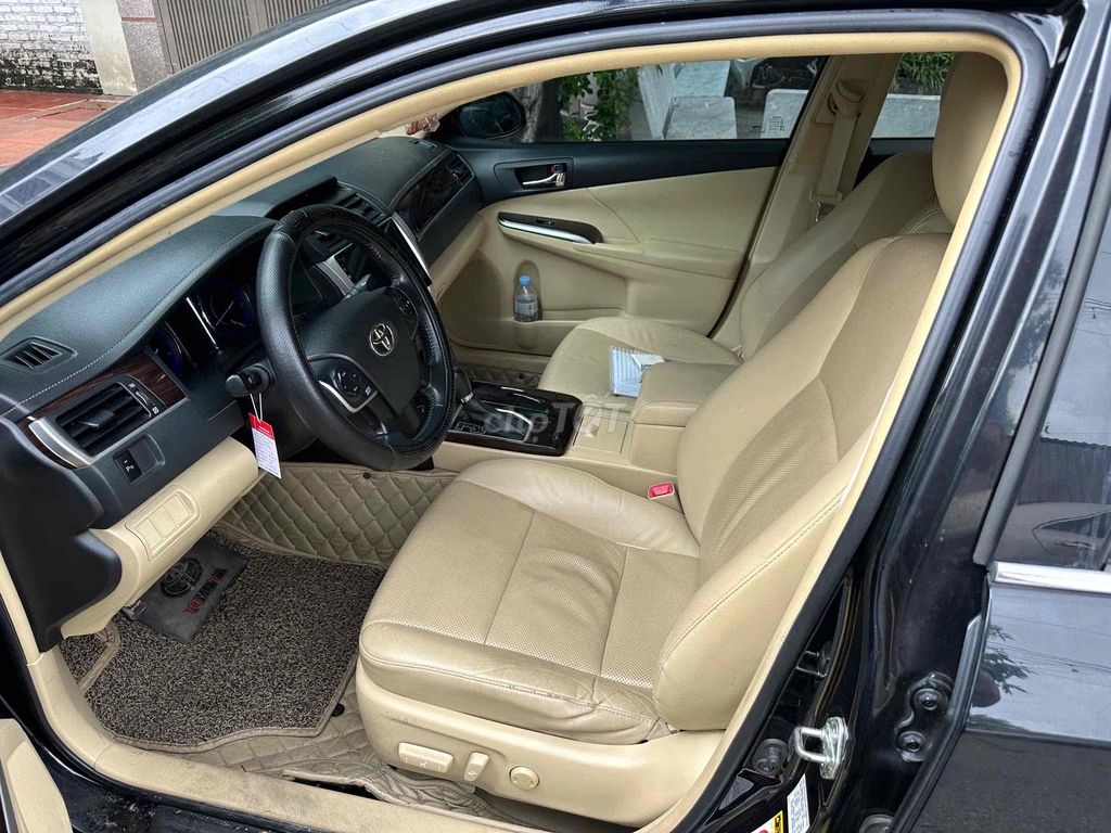 Toyota Camry 2018 2.0E - 90000 km. Mua bán Ô tô tại Quận Cầu Giấy Hà Nội được đăng bởi Tạ Vũ hình 2