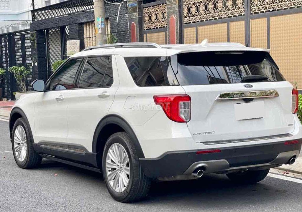 Explorer 2022 зарегистрировал 2024 автомобиля для продажи на Ford