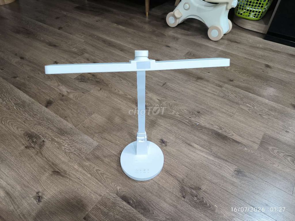 Đèn bàn LED Trắng Nhựa Ánh sáng dịu nhẹ. Mua bán Đèn tại Quận Long Biên Hà Nội được đăng bởi trinh hình 1