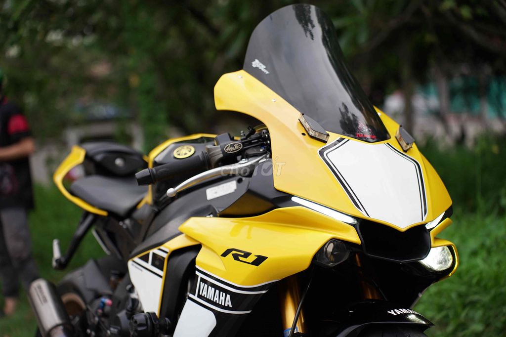 🗽❤️YAMAHA R1 BẢN KỈ NIỆM 60TH . SIU KENG COPT. Mua bán Xe máy tại Thành phố Thủ Đức Tp Hồ Chí Minh được đăng bởi Thi Moto Thủ Đức hình 3