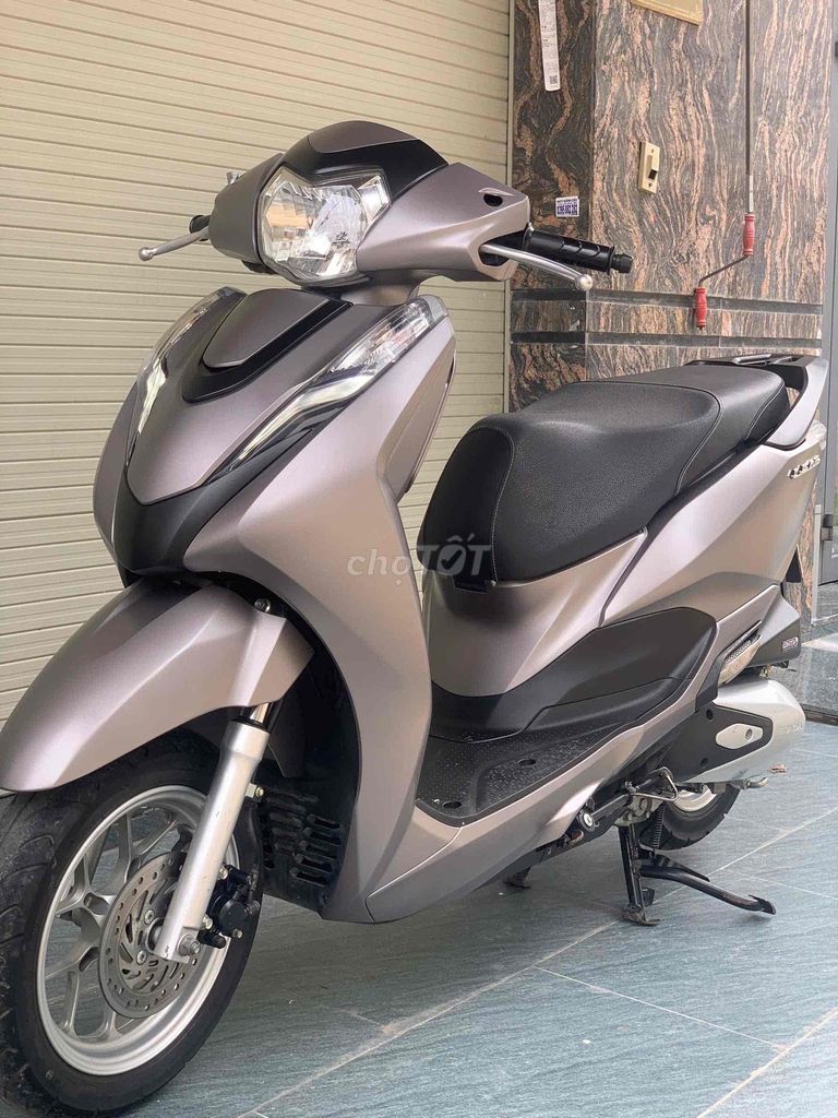 Honda Lead 2022 серая 36.000 км