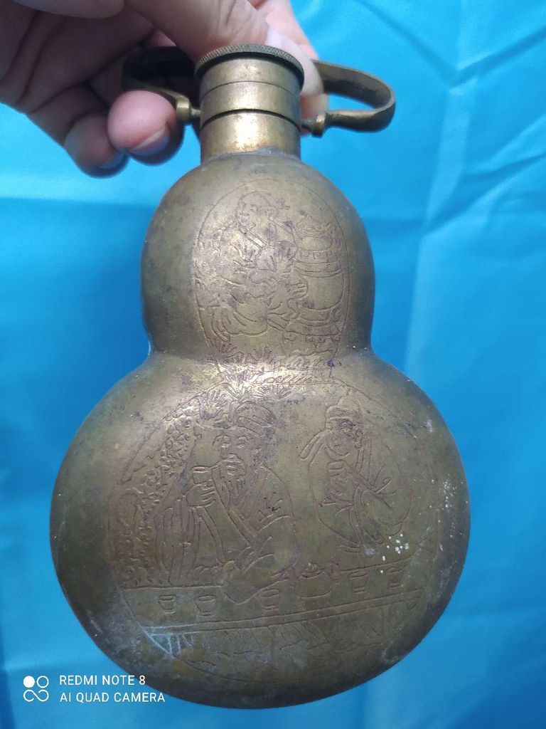 Bình hồ lô Đồng Cổ điển trang trí phong thủy. Mua bán Đồ sưu tầm, đồ cổ tại Huyện Đông Hưng Thái Bình được đăng bởi Phạm Quang Chuyển hình 1