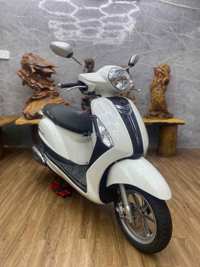 👉Grande chính chủ máy zin êm, dàn áo cứng cáp. Mua bán Xe máy tại Quận 7 Tp Hồ Chí Minh được đăng bởi Xe Cũ Hiếu CT hình 4