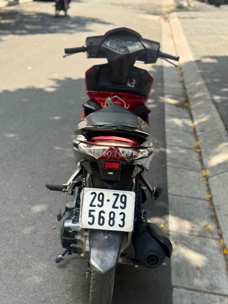 HONDA AIRBLADE 2012 đỏ xe đẹp chạy êm. Mua bán Xe máy tại Quận Nam Từ Liêm Hà Nội được đăng bởi Minh Minh hình 6