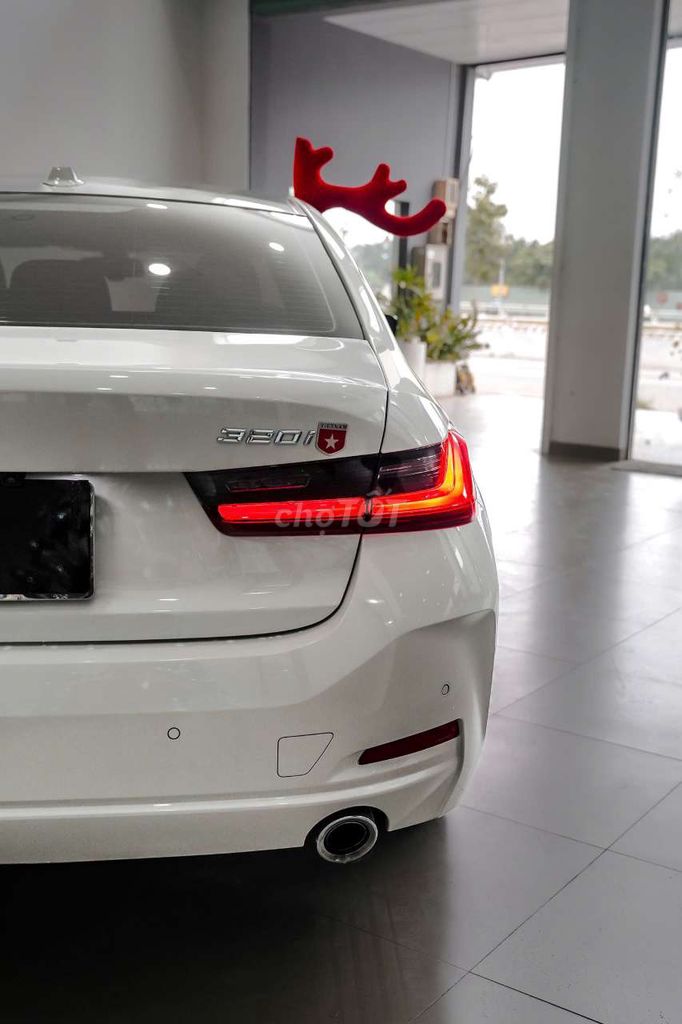 BMW 320i Sport Line LCI 2024 Trắng 12600 km. Mua bán Ô tô tại Quận 7 Tp Hồ Chí Minh được đăng bởi Hoàn Lee Xe Lướt hình 7