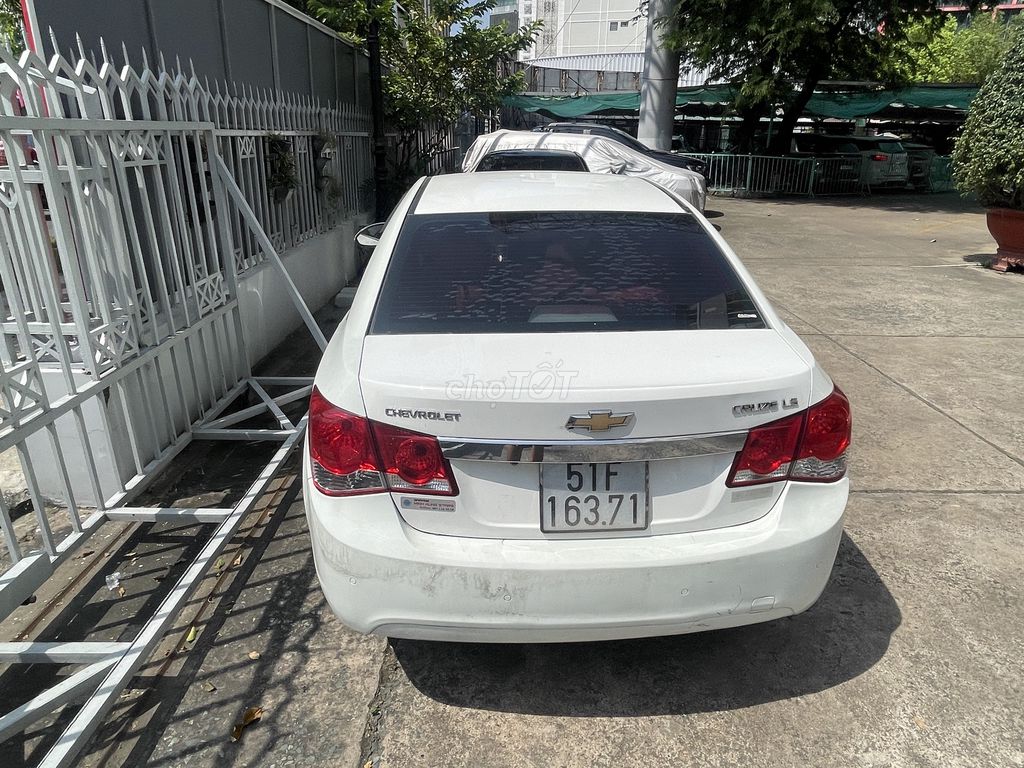 Cheverlet 2017 + màu trắng. Mua bán Ô tô tại Quận 12 Tp Hồ Chí Minh được đăng bởi vlog vvngoc hình 6