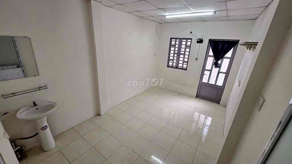 Rent · 2 bd · 24 м² · Quận 1, ул. Đường Nguyễn Bỉnh Khiêm