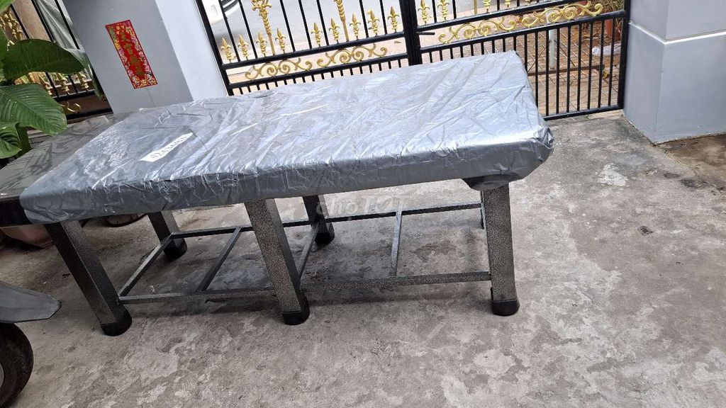 Giường spa khung kim loại Xám. Mua bán Giường, chăn ga gối nệm tại Thành phố Sóc Trăng Sóc Trăng được đăng bởi Tên chưa cung cấp hình 1