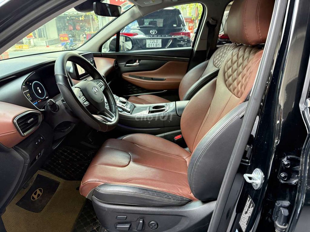 Hyundai santafe 2.2L - 65000 km. Mua bán Ô tô tại Thành phố Thủ Đức Tp Hồ Chí Minh được đăng bởi Ms Hiệp  hình 5