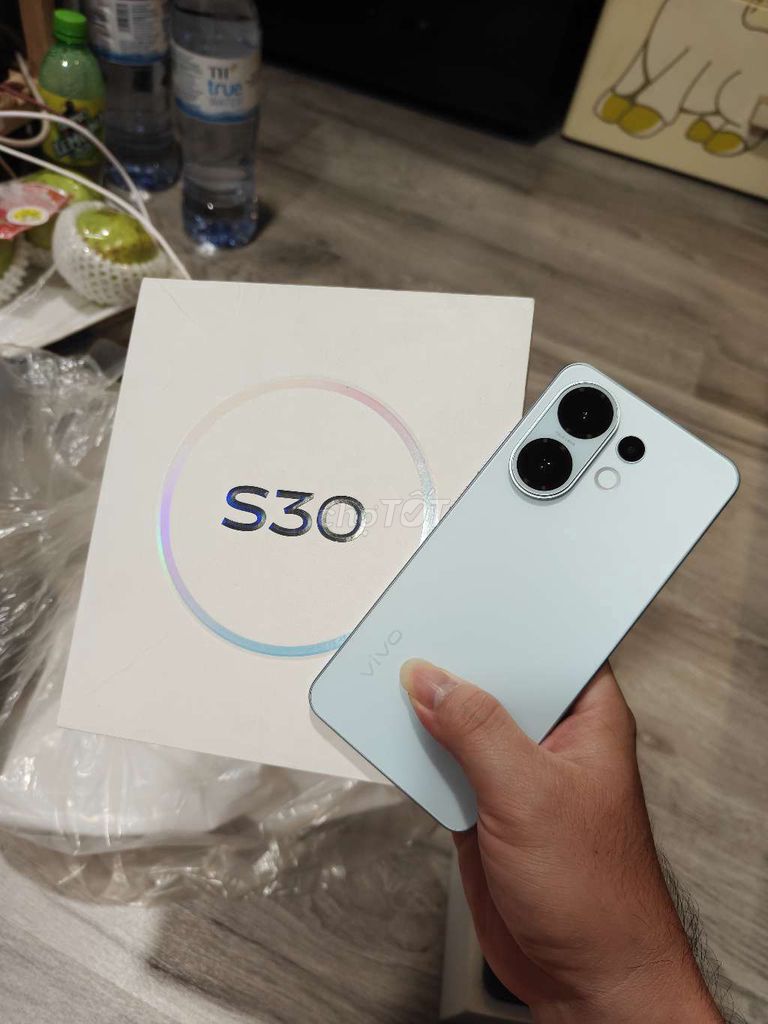 Vivo S30 (12/256)likenew fullbox có gl. Mua bán Điện thoại tại Quận 5 Tp Hồ Chí Minh được đăng bởi Strawberry Mobile hình 1