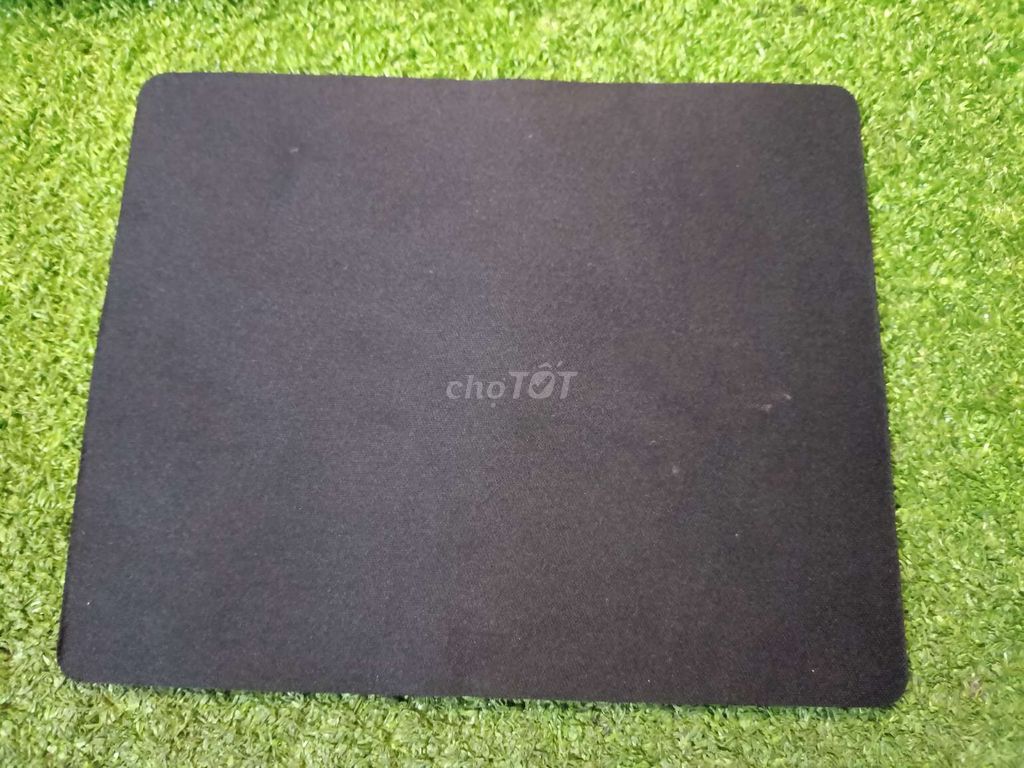 Miếng lót chuột Vải Đen chống trượt 2 lớp. Mua bán Phụ kiện (Màn hình, Chuột...) tại Thành phố Thủ Đức Tp Hồ Chí Minh được đăng bởi Cũ Giá Rẻ hình 1