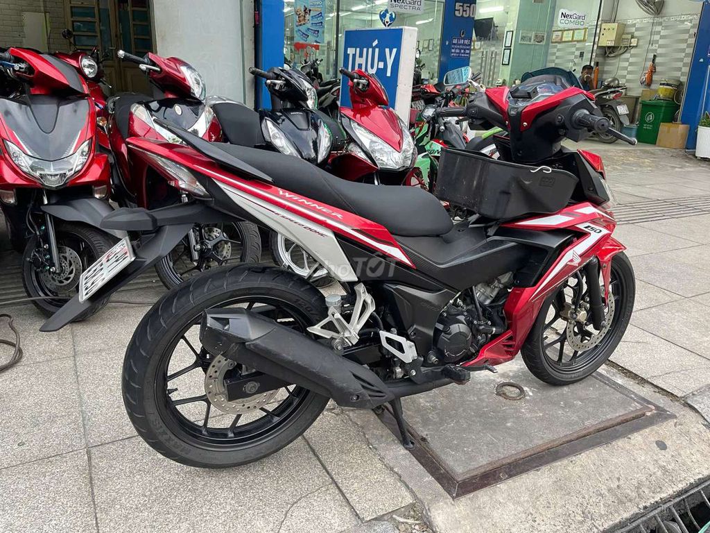 Honda Winner 2018 красный 90%
