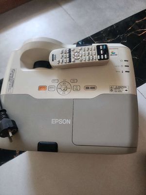 MÁY CHIẾU GẦN EPSON EB-430. Mua bán Đồ dùng văn phòng tại Quận 12 Tp Hồ Chí Minh được đăng bởi bảo khang khaly