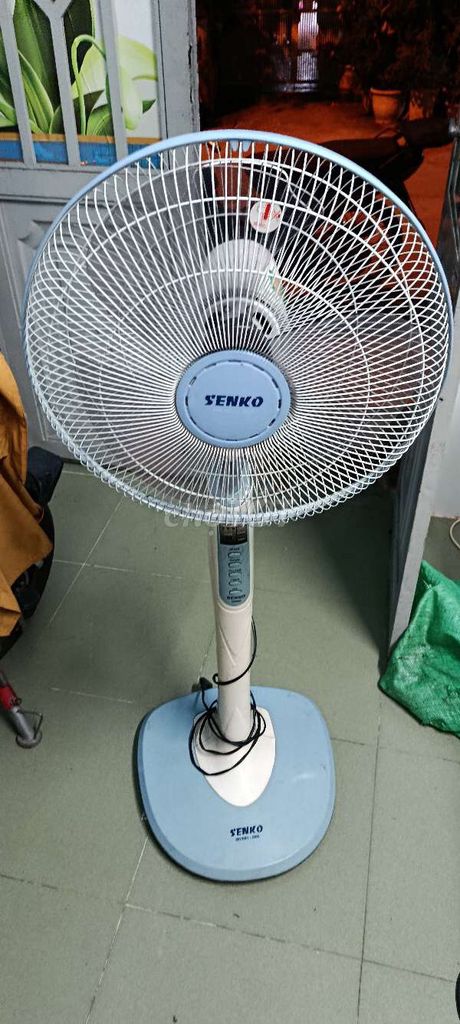 Quạt đứng Senko Xanh dương, Trắng 47W. Mua bán Quạt tại Huyện Nhà Bè Tp Hồ Chí Minh được đăng bởi repairer motorbikes hình 1