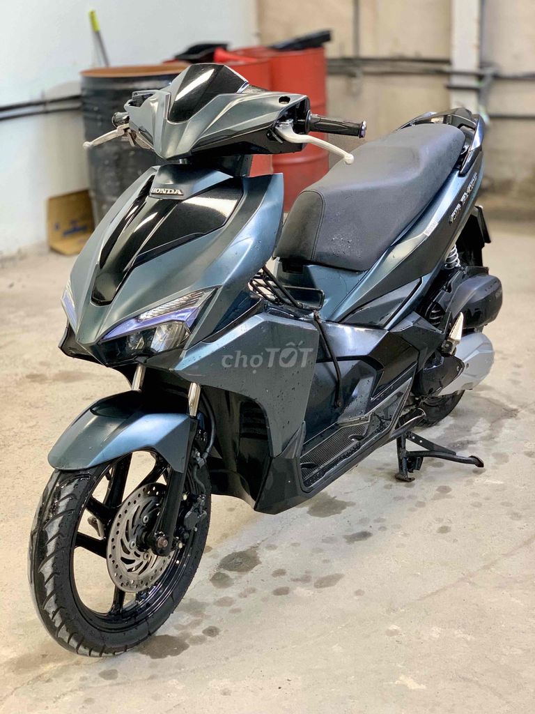 Honda Air Blade 125 LED 2016 Серо-синий с номерами Хошимина Родной двигатель
