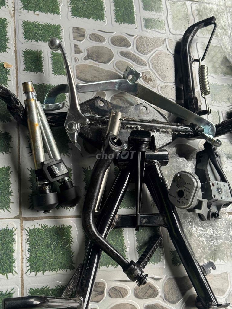 mình cần bán mấy món đồ fulel tháo xe nguyên zin. Mua bán Xe máy tại Thành phố Thuận An Bình Dương được đăng bởi Thương hình 2