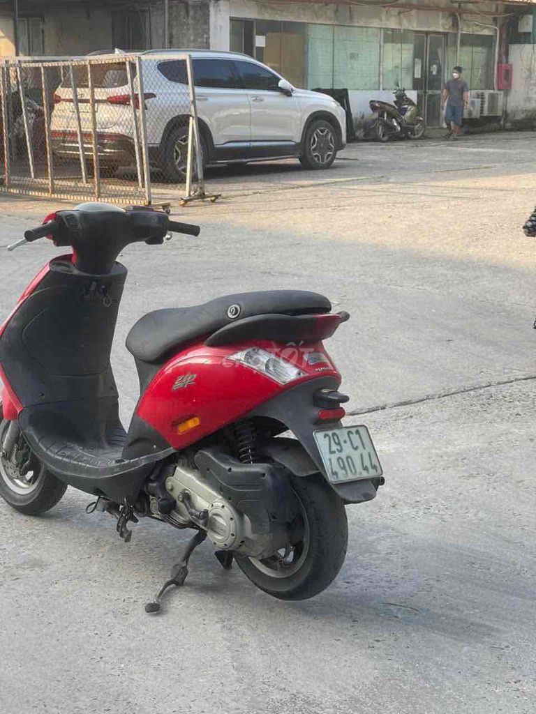 Красная молния Piaggio