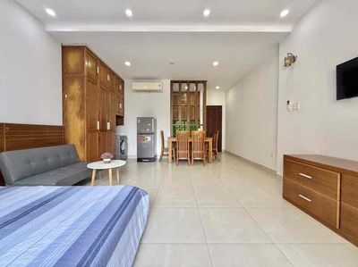 CĂN HỘ 1 PHÒNG NGỦ TÁCH BẾP FULL NỘI THẤT NGAY KHU TÊN LỬA