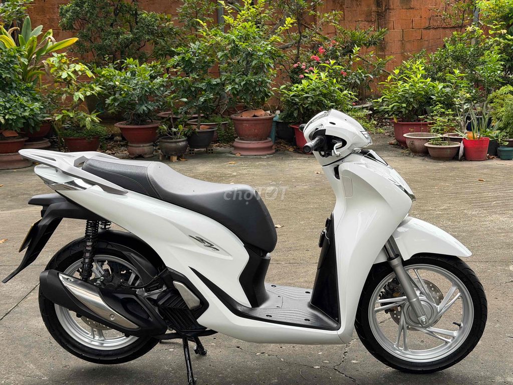 HT GÓP ĐẬU💯Sh 125 BSTP 9chủ Xe Đẹp Ít Đi Bán & GL. Mua bán Xe máy tại Quận Tân Bình Tp Hồ Chí Minh được đăng bởi CươngCương hình 4