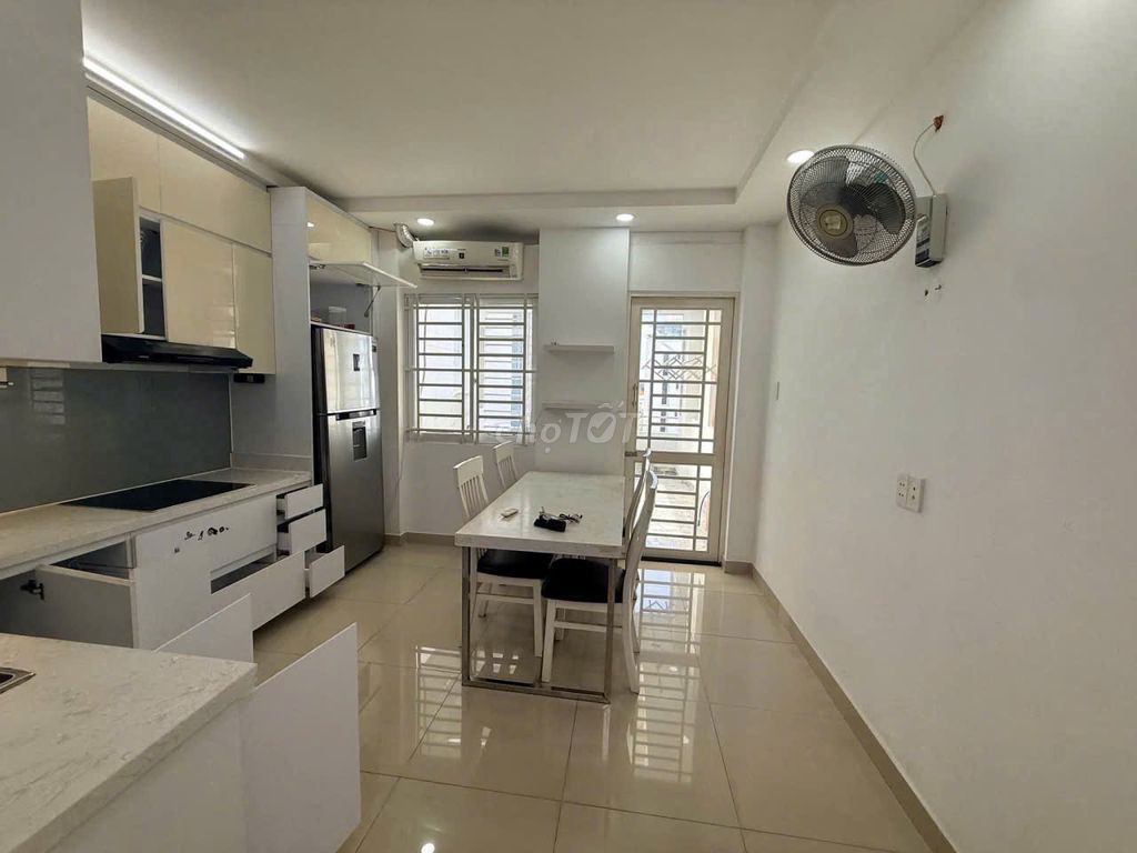 Аренда · 8 комн. · 104 м² · Quận Phú Nhuận, ул. Đường Nguyễn Văn Trỗi