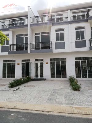 Bán Nhà Phố Phúc An City. Mua bán nhà ở tại Huyện Đức Hòa Long An được đăng bởi My My