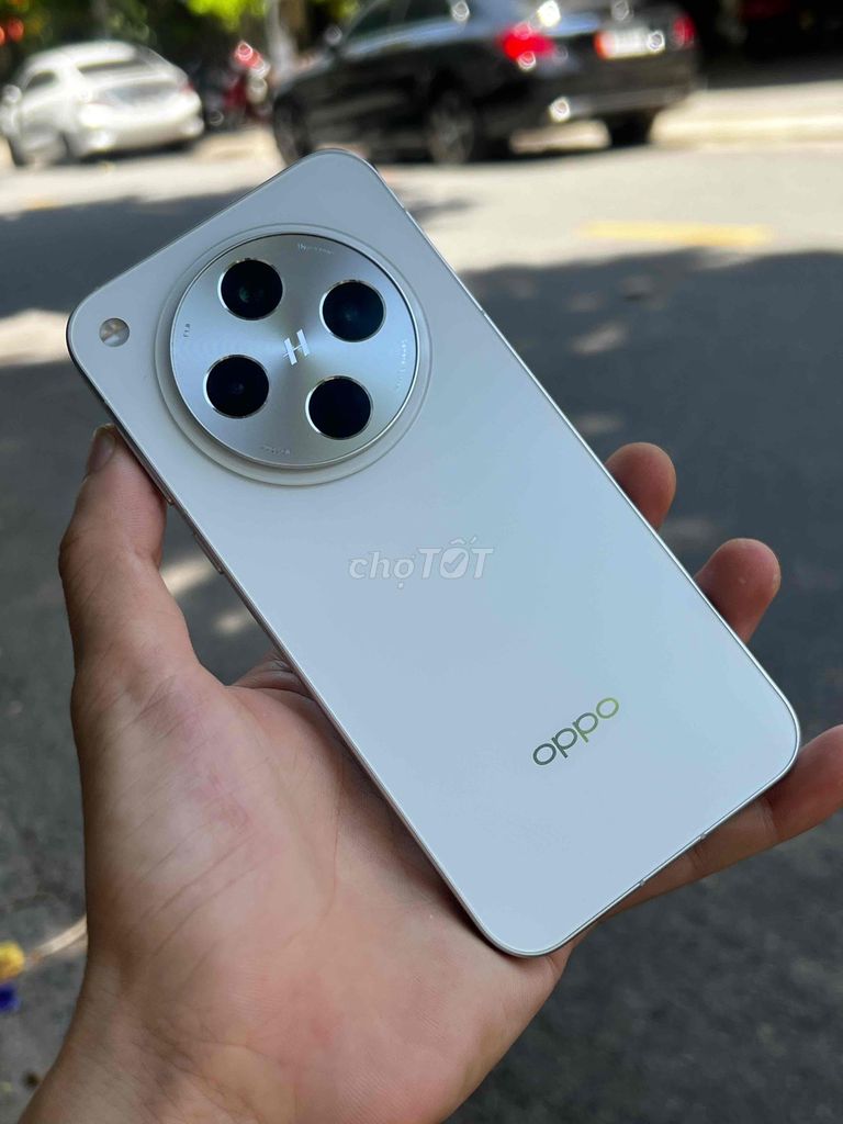 OPPO Find X8 256GB trắng máy đẹp nguyên zin chuẩn. Mua bán Điện thoại tại Quận Thanh Khê Đà Nẵng được đăng bởi Vietphones Store 16 Kỳ Đồng hình 1