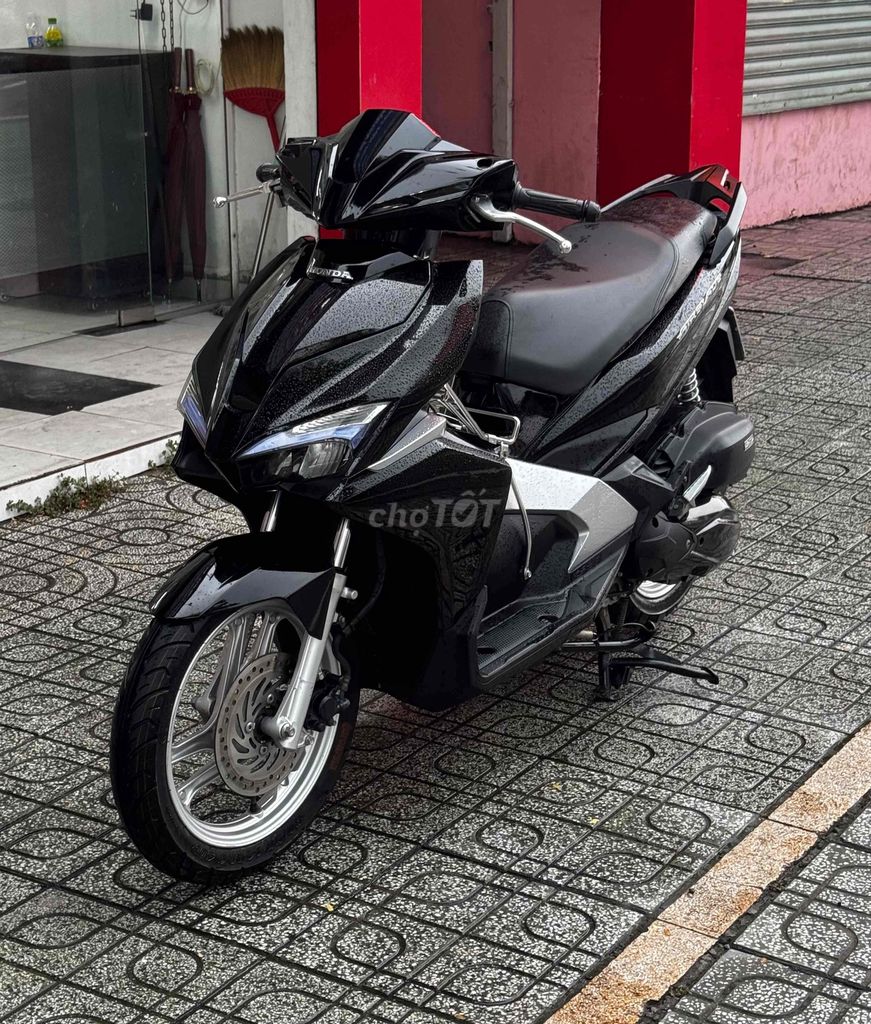 Honda Air Blade 125 2016 Черный глянцевый держатель bstp 9