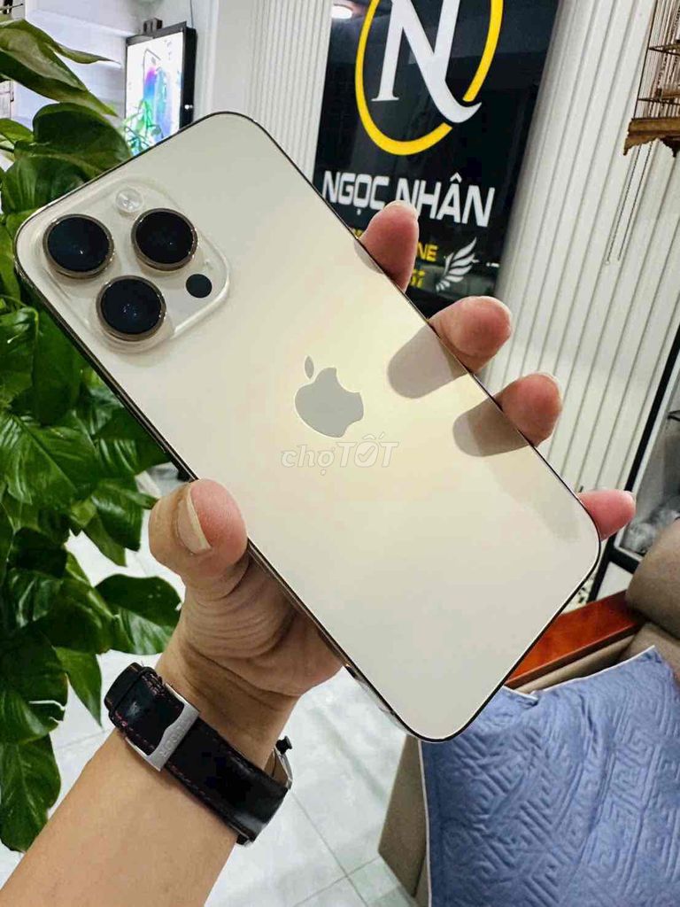 iphone 14 Pro Max 256G Gold Quốc tế Mỹ zin áp đẹp. Mua bán Điện thoại tại Thành phố Biên Hòa Đồng Nai được đăng bởi Oanh Hoang hình 1