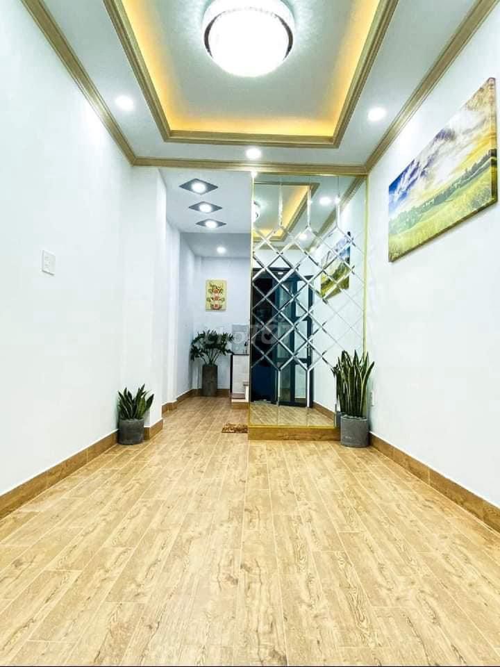 Nhà nhỏ xinh Hâu Giang Quận 6, 20 m2, 2 tầng BTCT hẻm thông thoáng