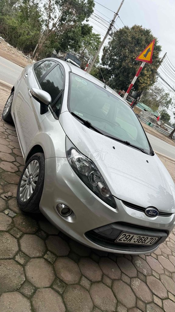 Ford Fiesta 2011 1.6 AT Sedan - 125863 km