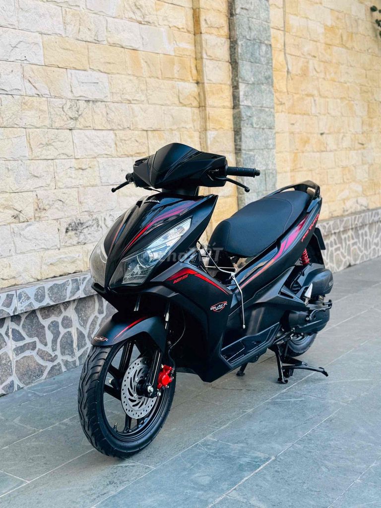 Airblade 125fi đen nhám cuối 2015 sơn máy zin 100%. Mua bán Xe máy tại Quận Cầu Giấy Hà Nội được đăng bởi nguyễn bích thuỷ hình 4