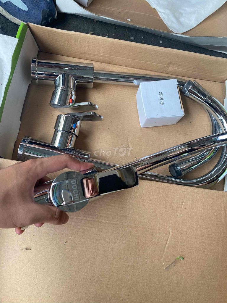 Vòi nóng lạnh Gochi Kim loại Bạc Hiện đại. Mua bán Thiết bị vệ sinh, nhà tắm tại Thành phố Thủ Đức Tp Hồ Chí Minh được đăng bởi Trịnh Tiến Đạt hình 1