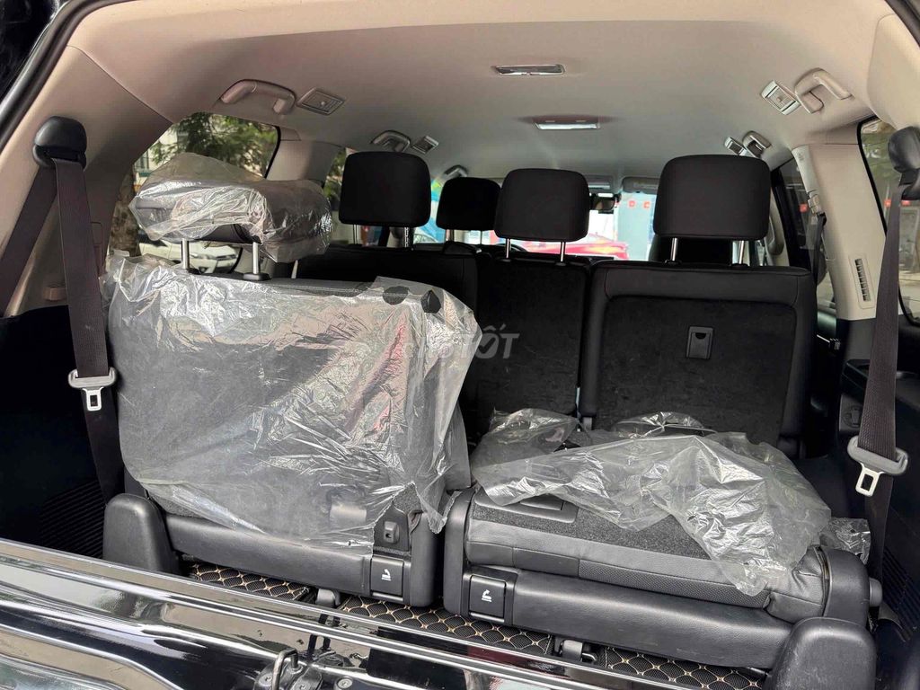 Toyota Land Cruiser V8 2019 Đen 80000 km. Mua bán Ô tô tại Quận Cầu Giấy Hà Nội được đăng bởi Cao Quý hình 14