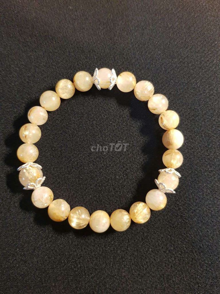 Vòng tay đá thạch anh tóc vàng 7 ly. Mua bán Phụ kiện thời trang khác tại Thị xã Bến Cát Bình Dương được đăng bởi Giang hình 1