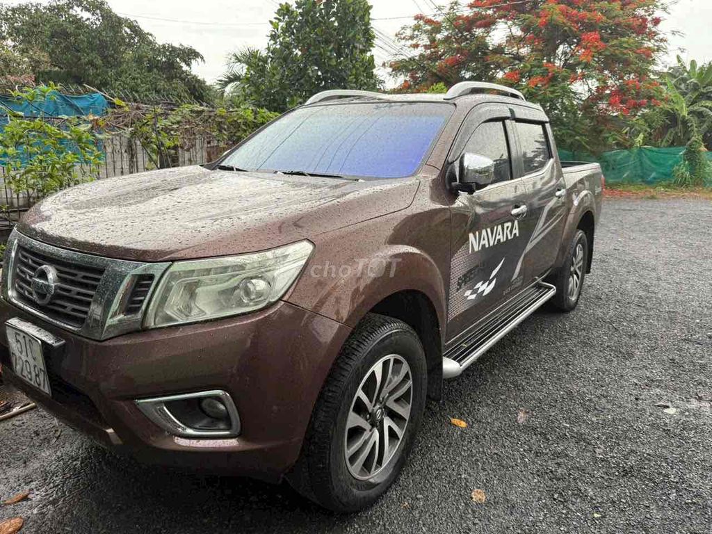 Nissan Navara 2015 NP300 VL 4x4 AT - 92000 km